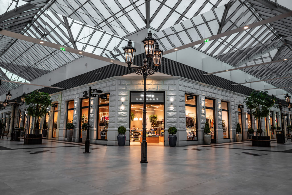 Nakupujte chytře! Reklamní kampaň POP Airport vymyslela umělá inteligence